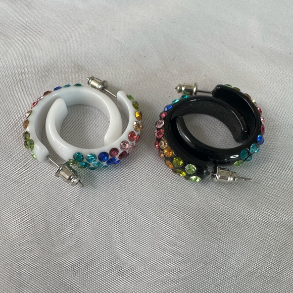 Two pair of open hoop rainbow rhinestone earrings - Picture 10 of 10